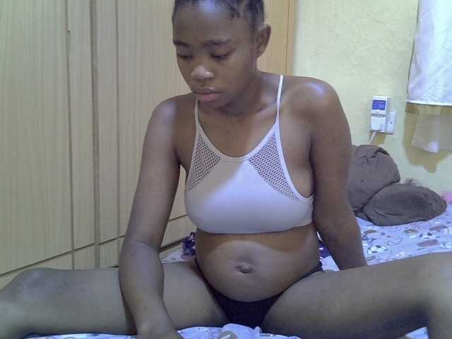 pretty-bianca live cam on BongaCams