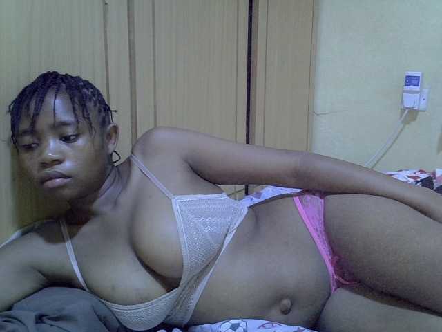 pretty-bianca live cam on BongaCams