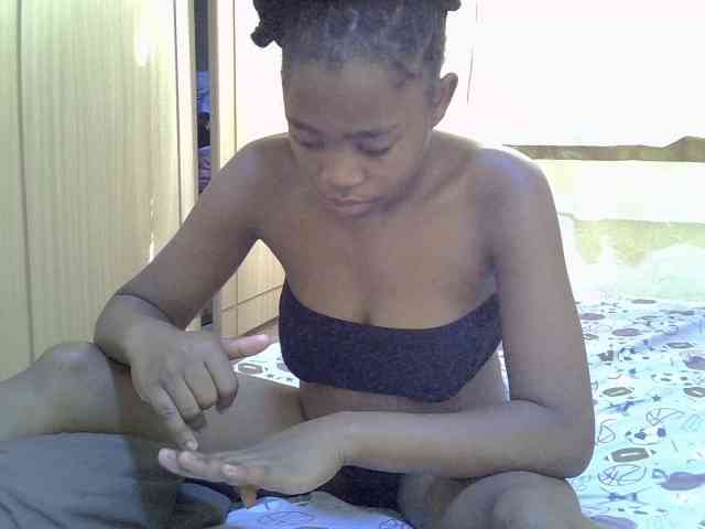 pretty-bianca webcam