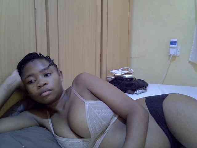 pretty-bianca webcam