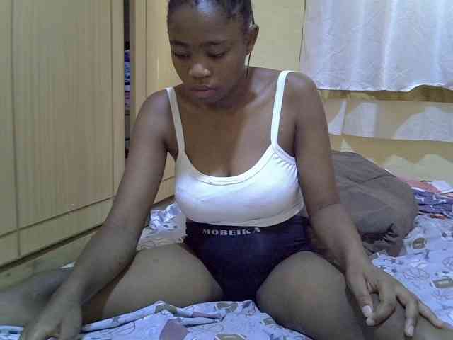 pretty-bianca webcam