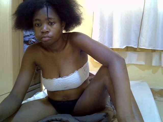 pretty-bianca webcam