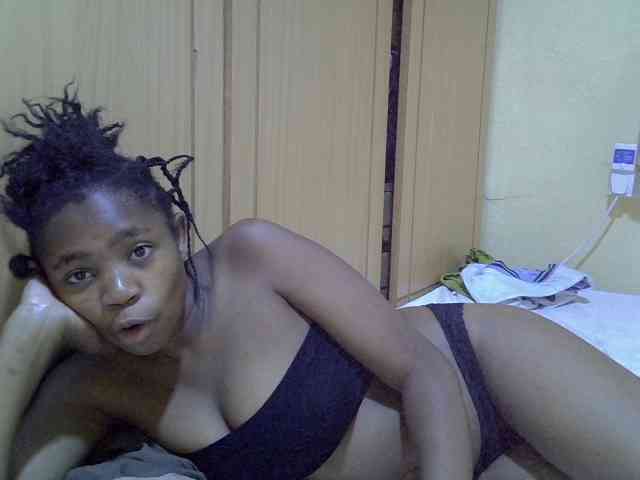 pretty-bianca webcam