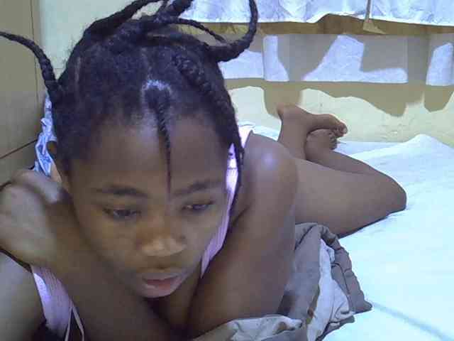 Acest model este live acum. pretty-bianca