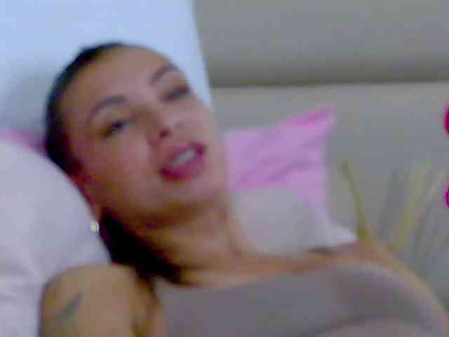 NicoleeLux webcam