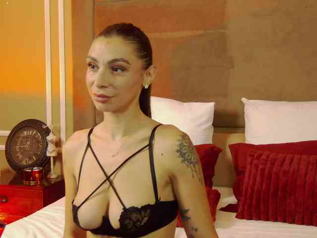 NicoleeLux