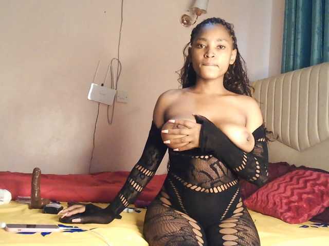 AlexaLovexo live cam on BongaCams