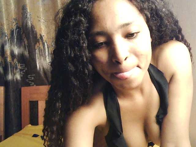 AlexaLovexo live cam on BongaCams