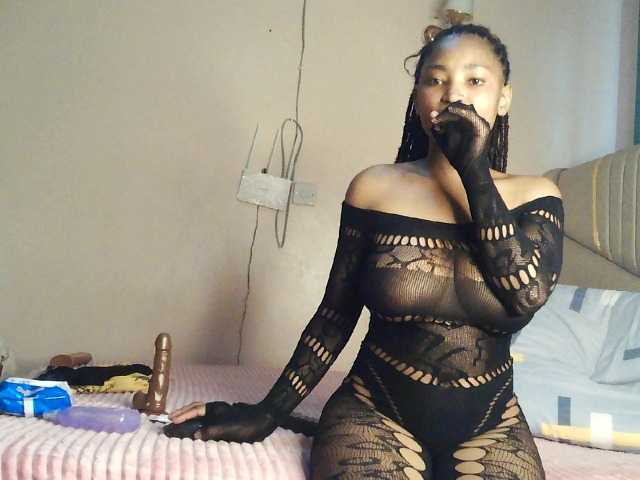 AlexaLovexo live cam on BongaCams