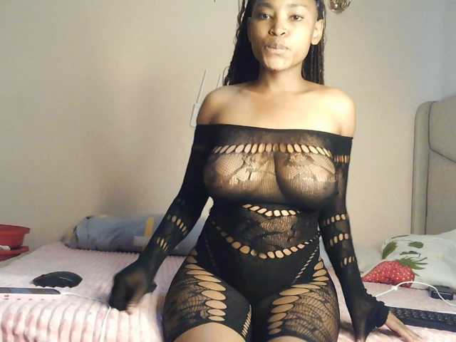 AlexaLovexo live cam on BongaCams