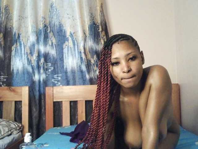 AlexaLovexo live cam on BongaCams