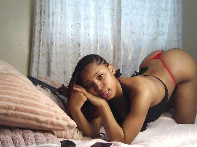 AlexaLovexo live cam on BongaCams