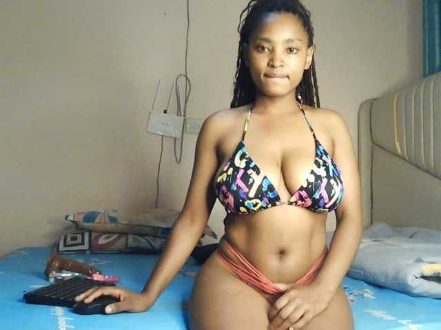 AlexaLovexo live cam on BongaCams
