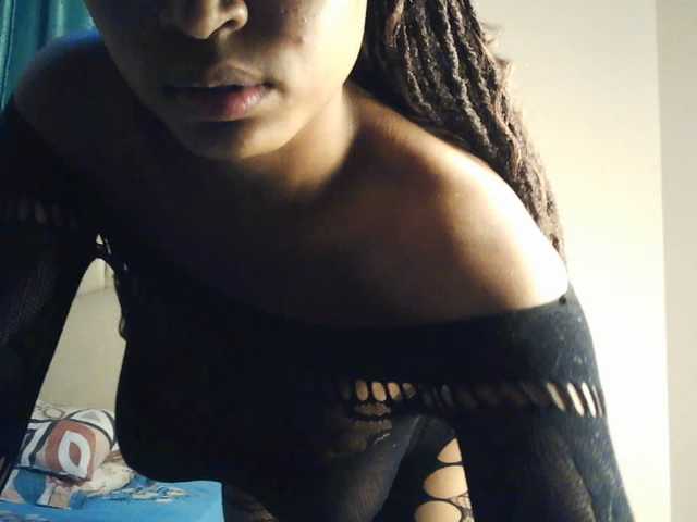 AlexaLovexo live cam on BongaCams