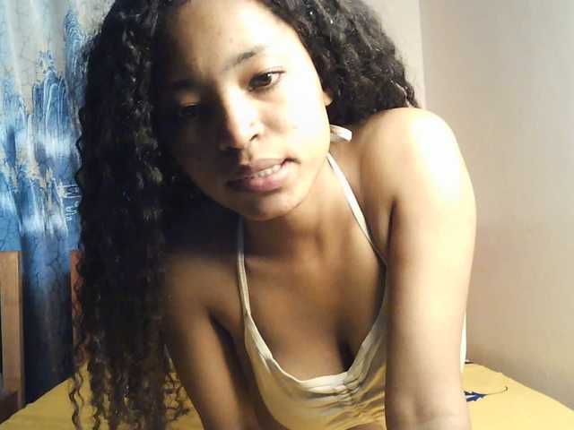 AlexaLovexo live cam on BongaCams