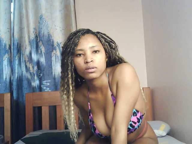 AlexaLovexo live cam on BongaCams