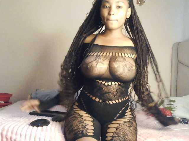 AlexaLovexo live cam on BongaCams