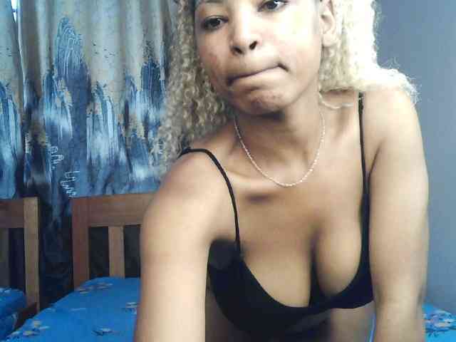 AlexaLovexo webcam