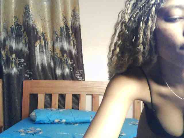 AlexaLovexo Live Webcam on BongaCams