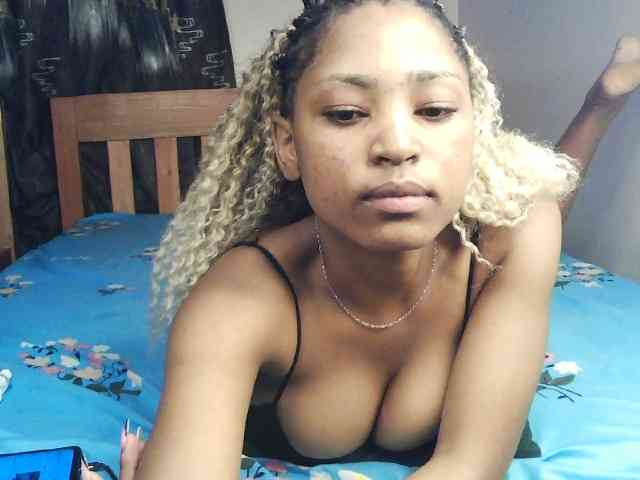 AlexaLovexo webcam