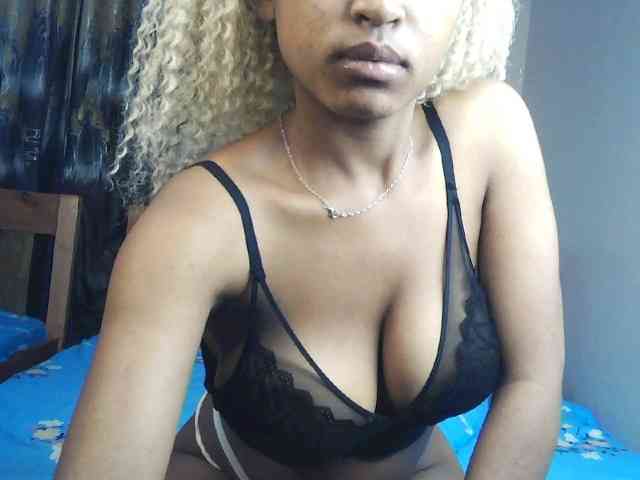 AlexaLovexo webcam