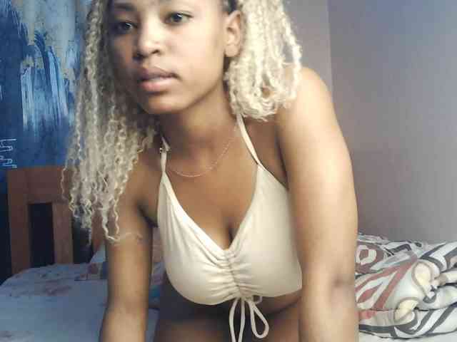 AlexaLovexo webcam