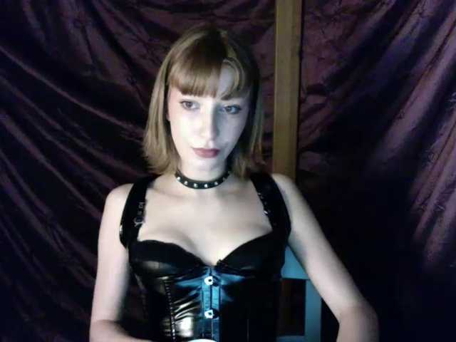 AlexaPleasure live cam on BongaCams