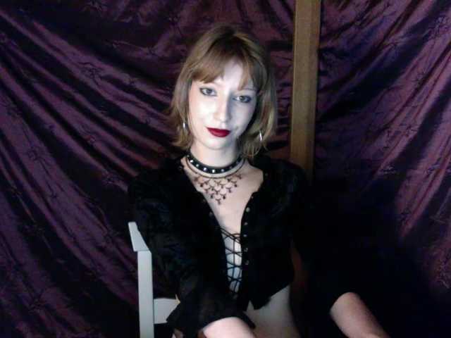 AlexaPleasure live cam preview