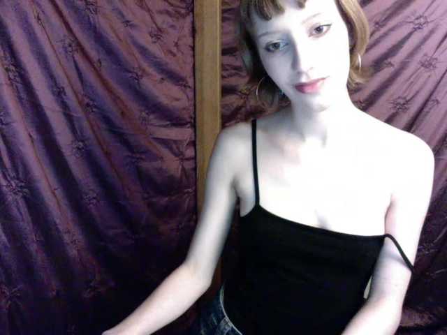 AlexaPleasure live cam on BongaCams