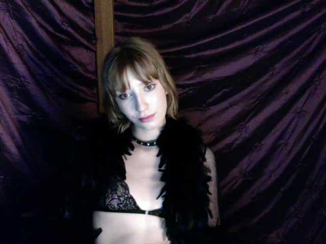 AlexaPleasure live cam on BongaCams