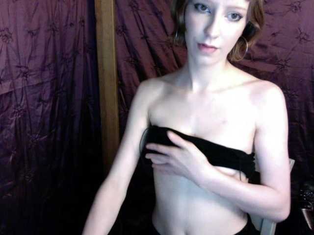 AlexaPleasure live cam on BongaCams