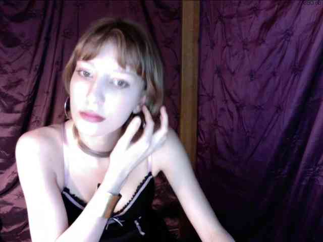 AlexaPleasure webcam