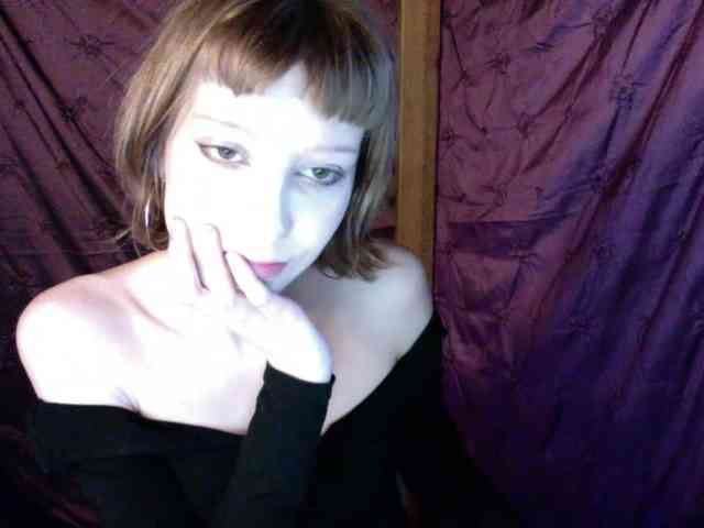 AlexaPleasure webcam