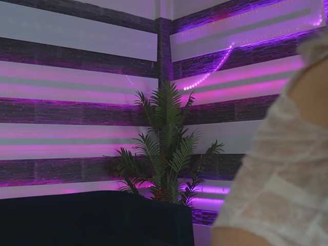 SassyIvana live cam preview