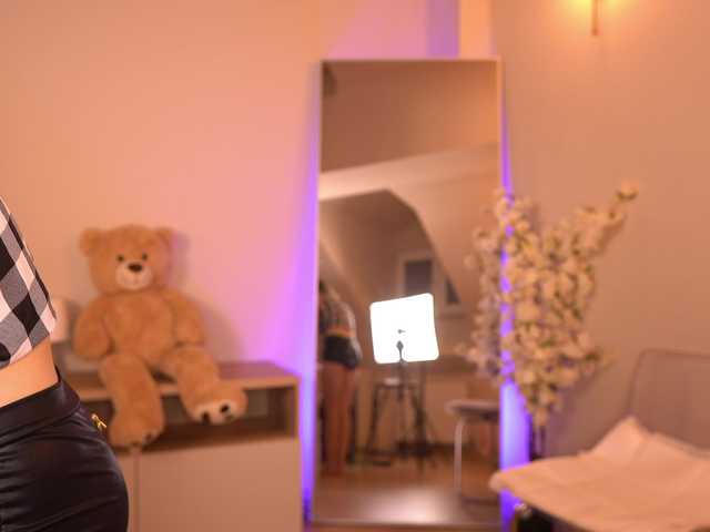 SassyIvana live cam preview
