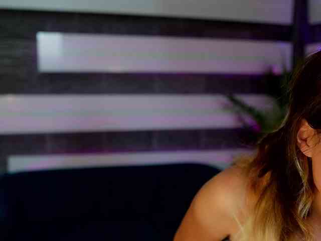 SassyIvana webcam