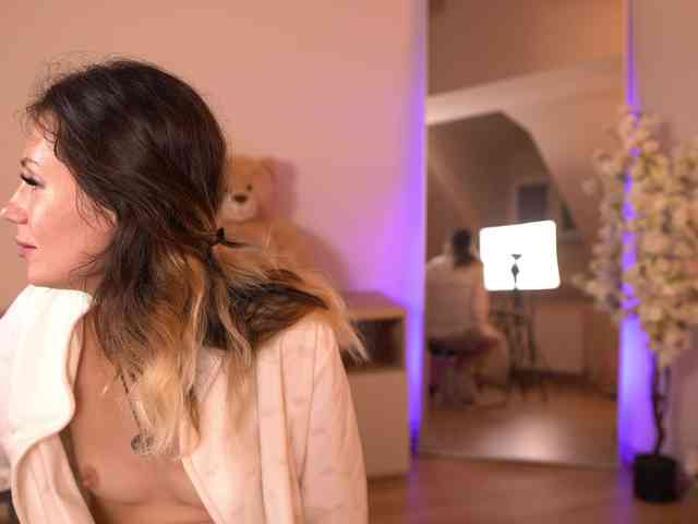 SassyIvana webcam