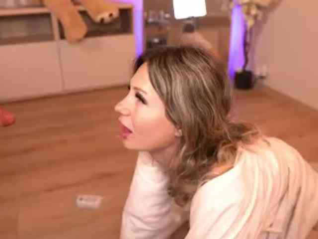 SassyIvana webcam