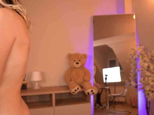 SassyIvana webcam