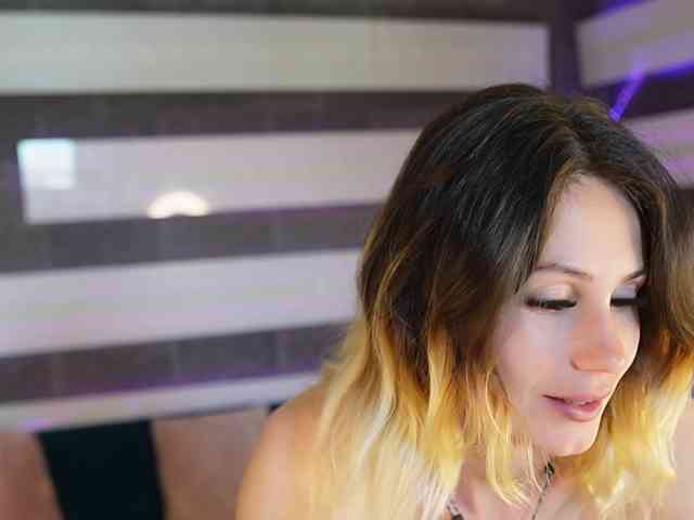 SassyIvana webcam