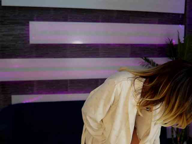 SassyIvana webcam