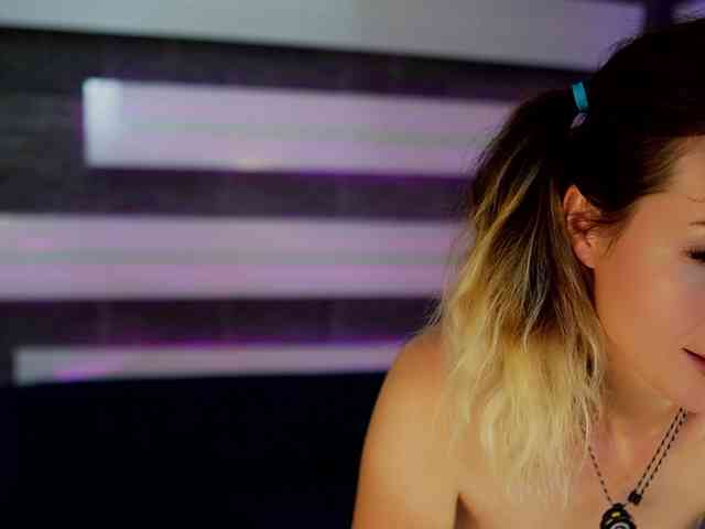 SassyIvana webcam