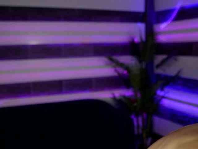 SassyIvana webcam