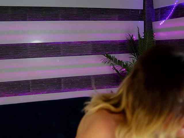 SassyIvana webcam
