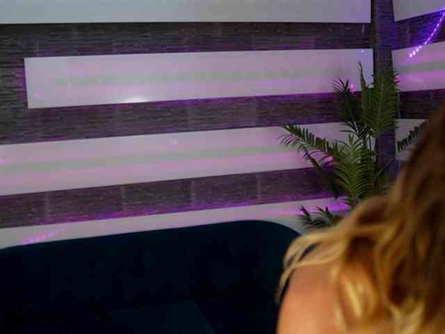 SassyIvana webcam