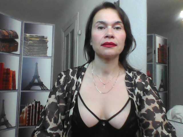 HelenMoo live cam on BongaCams