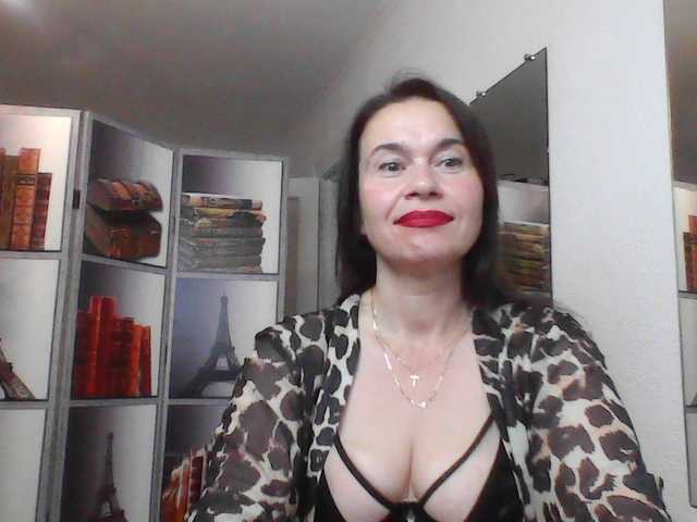 HelenMoo live cam on BongaCams