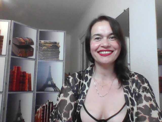 HelenMoo live cam on BongaCams