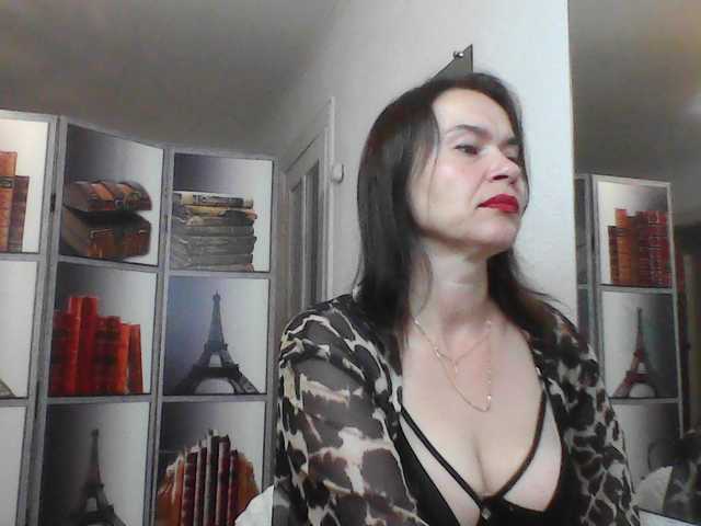 HelenMoo live cam on BongaCams