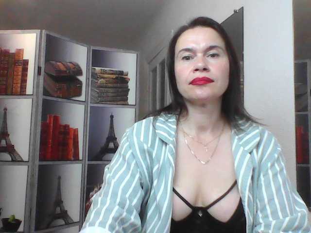 HelenMoo live cam on BongaCams